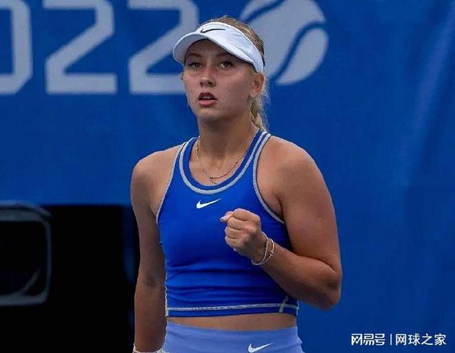 形成了鲜明 形成了鲜明